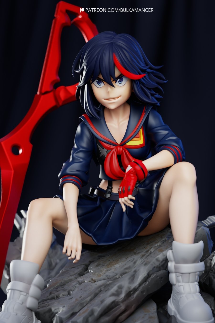 Ryuko sentada sobre piedra con su arma